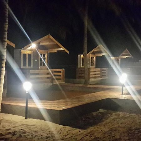 Kudle Ocean Front Resort 戈卡尔纳 外观 照片